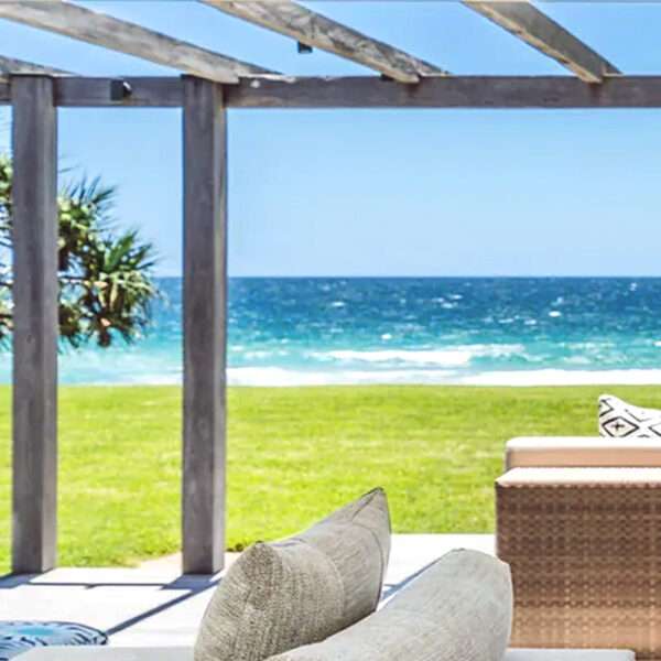 Heels Agency Editor Demi Karan Byron Bay Luxury Homes Luxurious Home Bob's Place Outdoor House Byron Bay